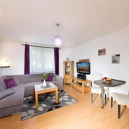 With 1 Bedroom Hébergement de vacances *