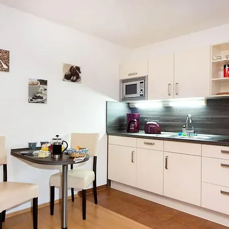 With 1 Bedroom Zirkow